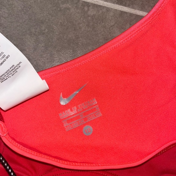 Girls Nike Tank top - Picture 2 of 3